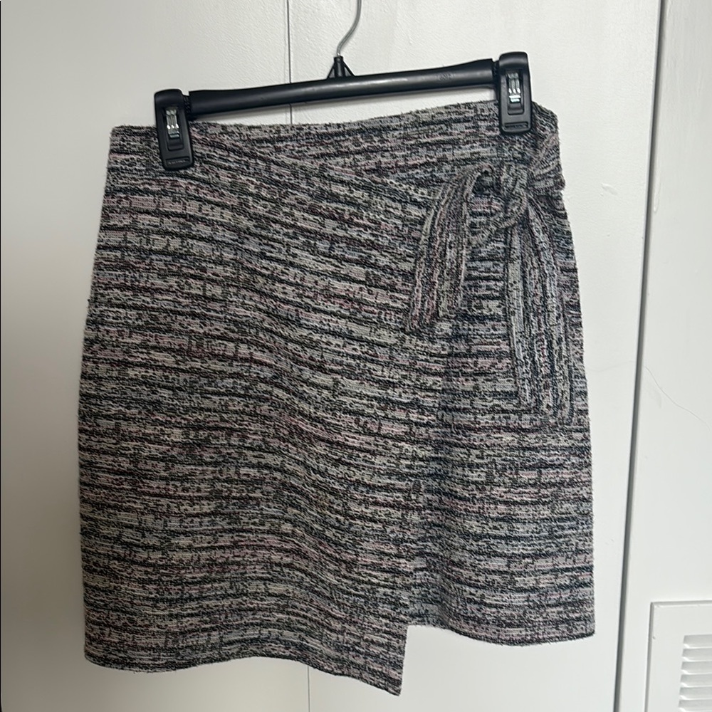 LOFT Black and Gray Mini Skirt